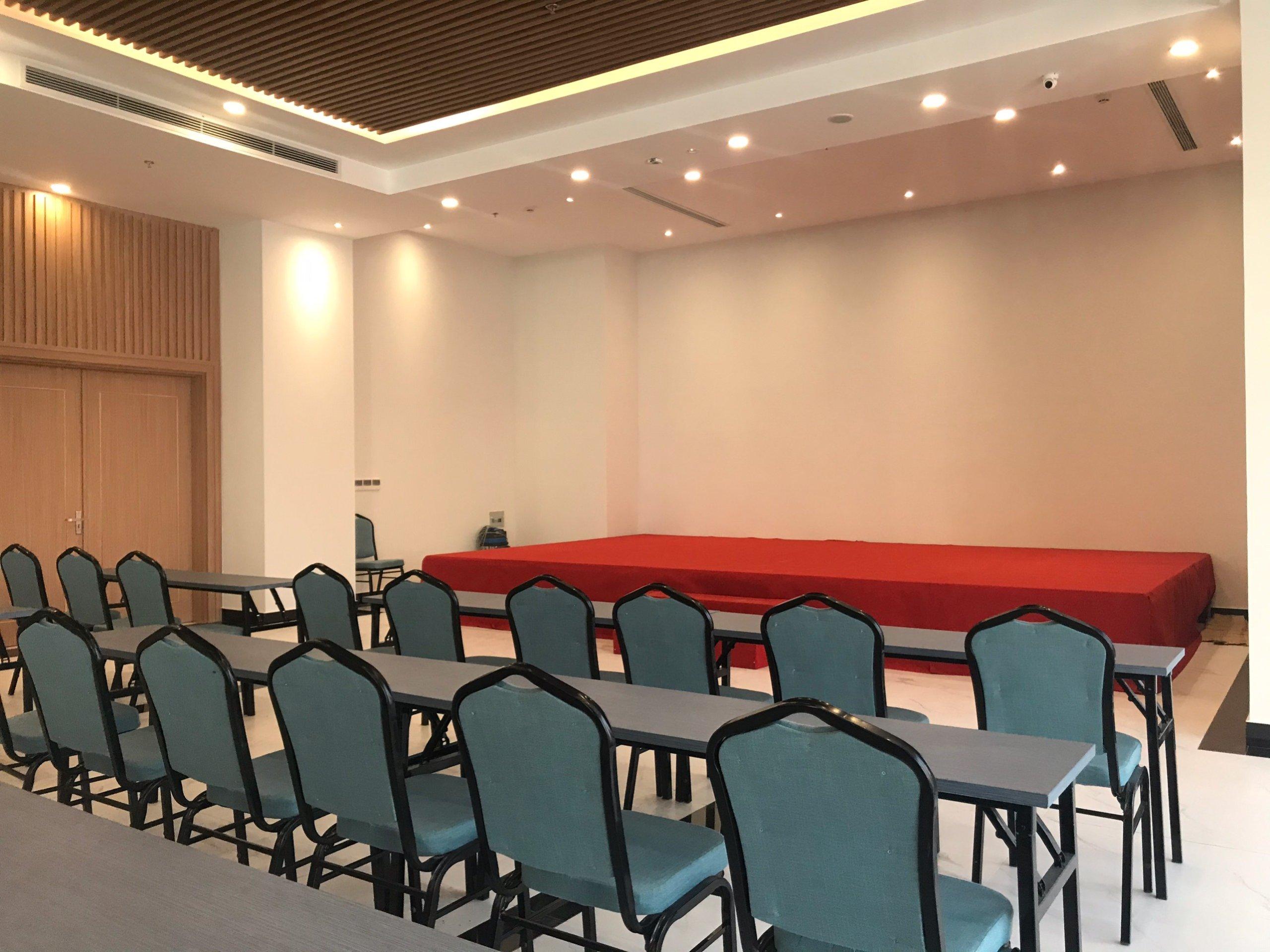 Virgo Hotel Να Τρανγκ Εξωτερικό φωτογραφία The 2019-2020 Academic Year Opening Ceremony