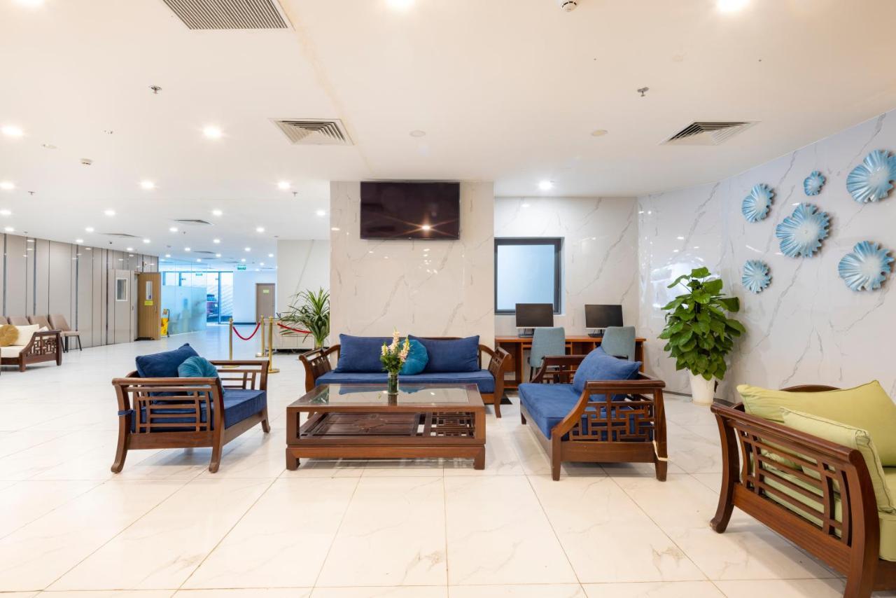 Virgo Hotel Να Τρανγκ Εξωτερικό φωτογραφία Lobby