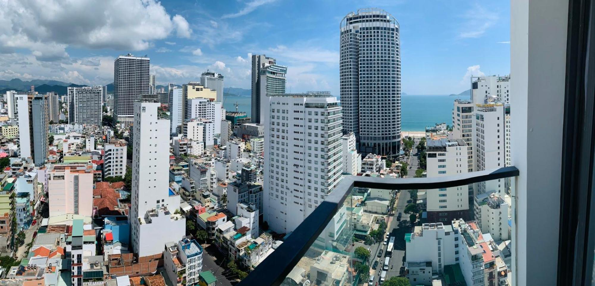 Virgo Hotel Να Τρανγκ Εξωτερικό φωτογραφία Skyline of Nha Trang