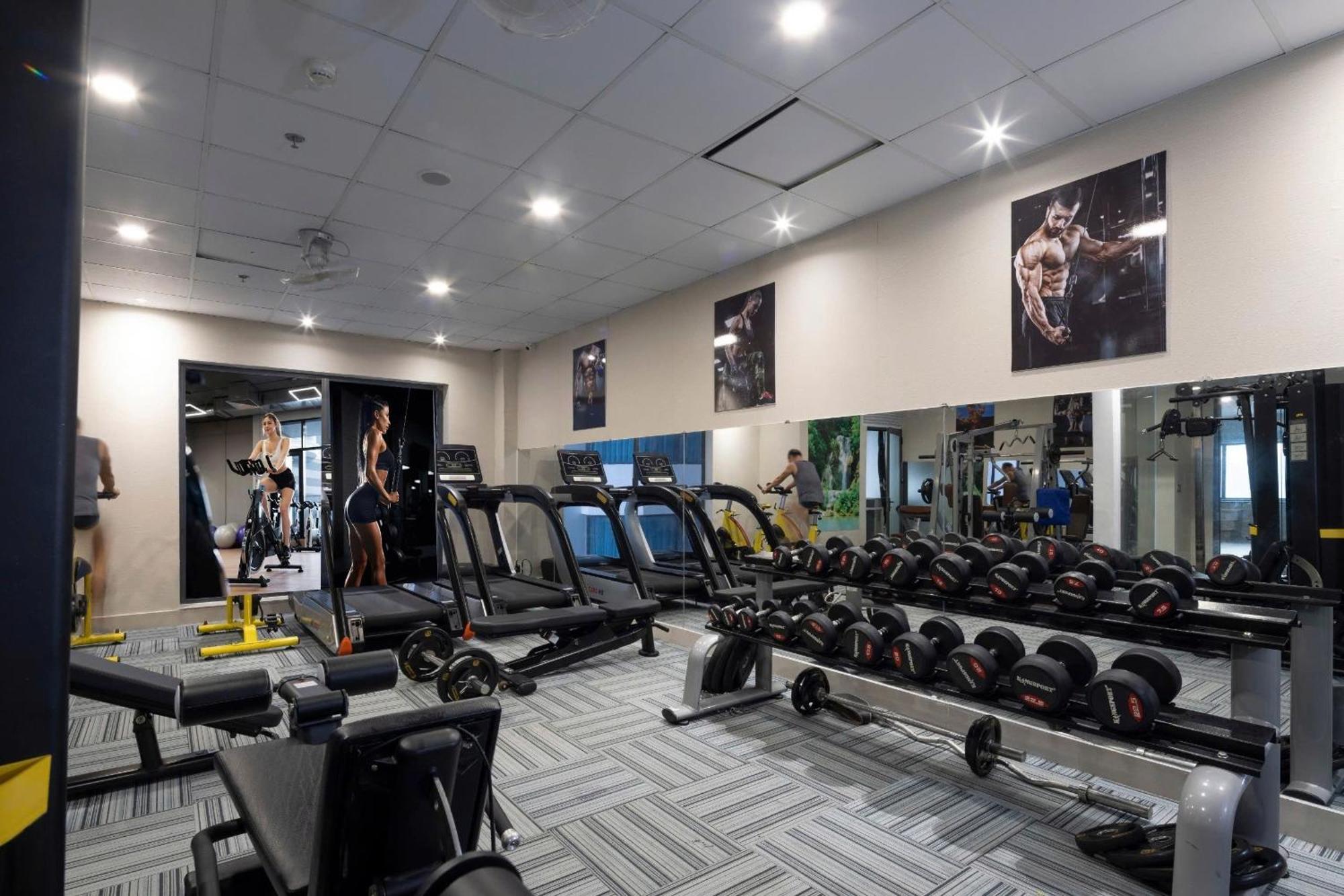 Virgo Hotel Να Τρανγκ Εξωτερικό φωτογραφία The gym at the hotel